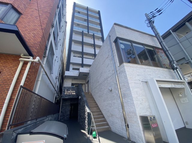 八尾市光町２丁目の賃貸マンションの外観