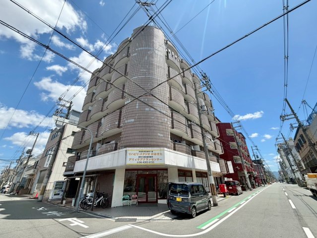 トラスティ加美の外観