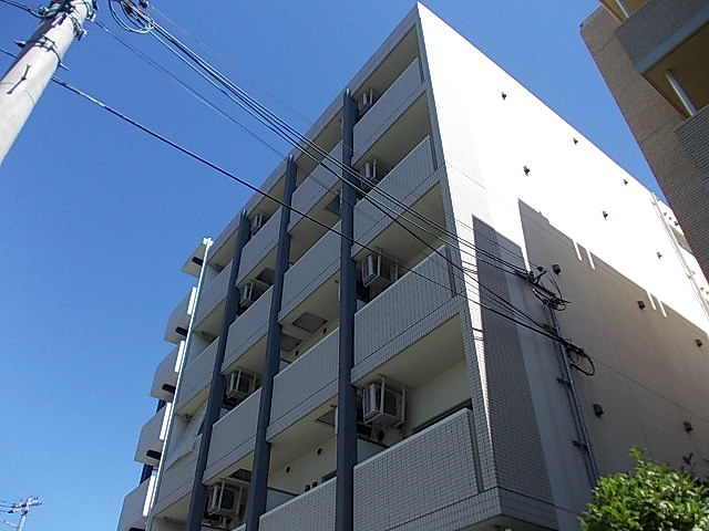 アドニスコート加美の外観