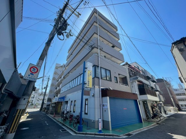 長堂ビルの外観