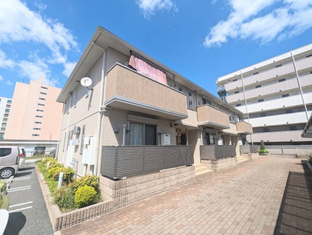 サン・ラフィーエ上小阪B棟の外観