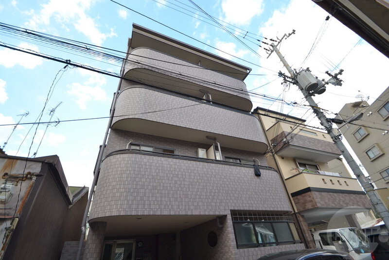 大阪市東淀川区下新庄５丁目の賃貸マンションの外観