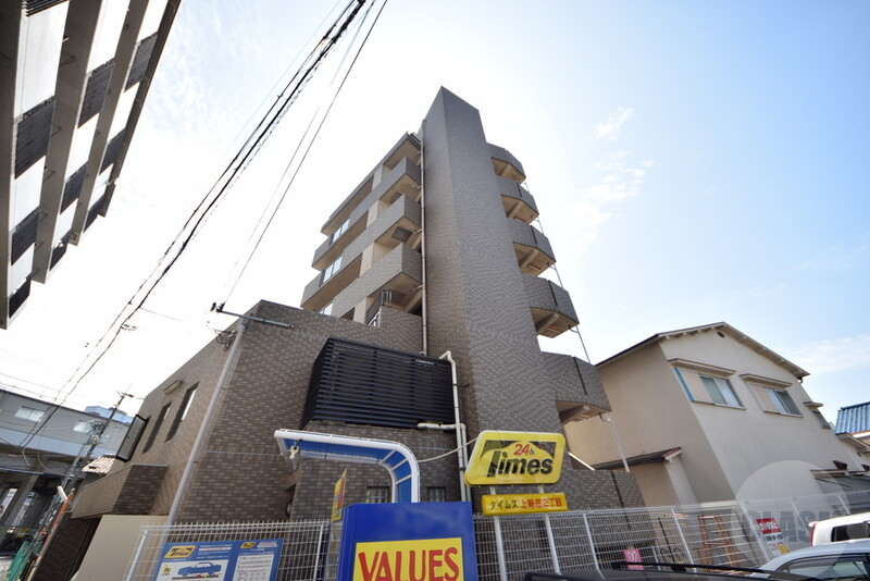 大阪市東淀川区上新庄２丁目の賃貸マンションの外観