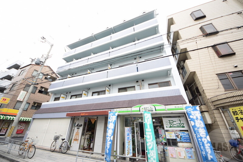 大阪市東淀川区小松２丁目の賃貸マンションの外観