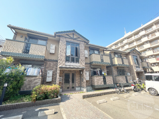 大阪市東淀川区小松３丁目の賃貸アパートの外観