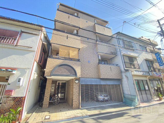 大阪市東淀川区淡路２丁目の賃貸マンションの外観