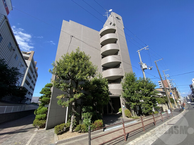 大阪市東淀川区小松３丁目の賃貸マンションの外観