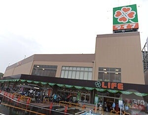 ライフ東淡路店 642m ライフ東淡路店 642m