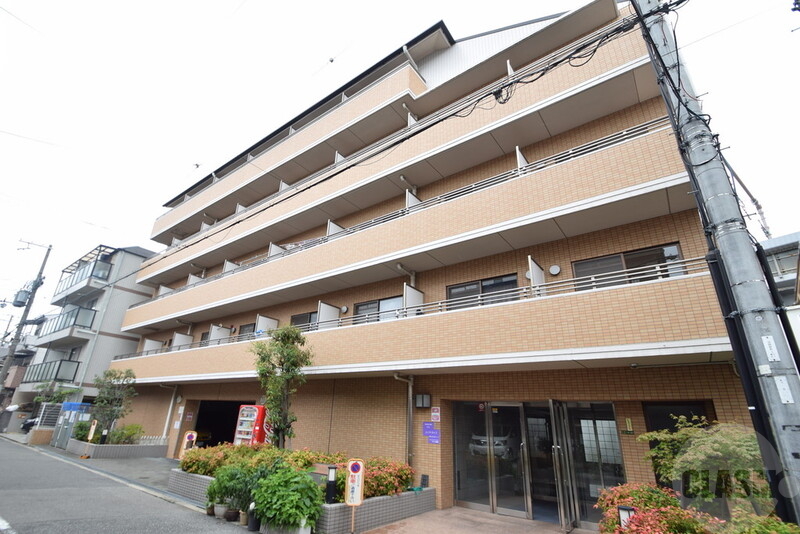 大阪市東淀川区淡路５丁目の賃貸マンションの外観