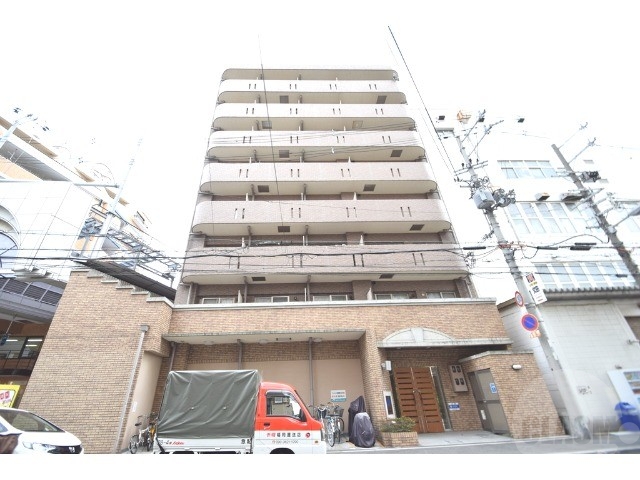 大阪市東淀川区淡路４丁目の賃貸マンションの外観