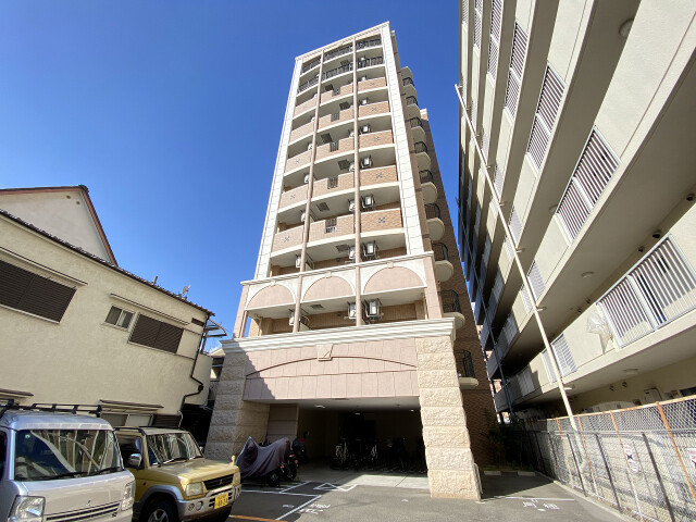 大阪市東淀川区菅原２丁目の賃貸マンションの外観