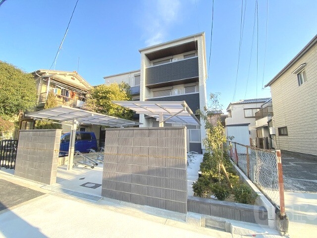 大阪市東淀川区豊新２丁目の賃貸アパートの外観