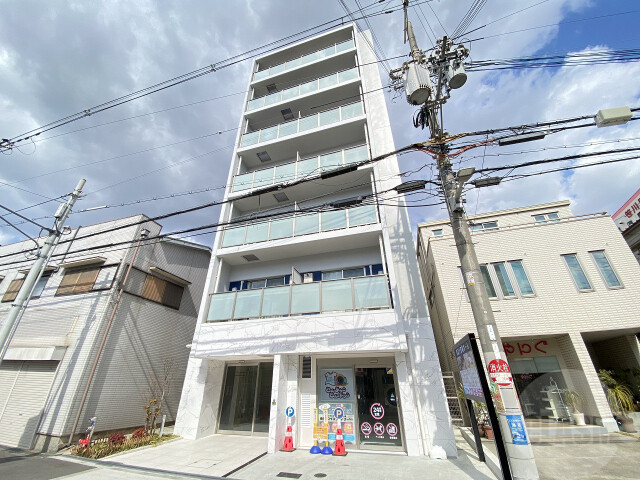 大阪市東淀川区下新庄５丁目の賃貸マンションの外観