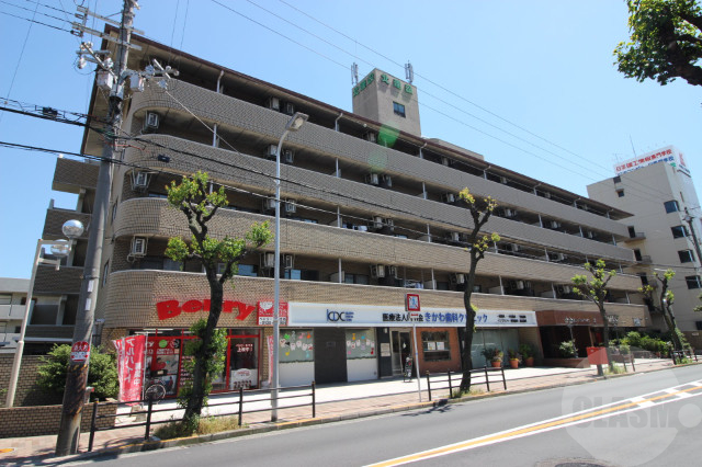 大阪市東淀川区大桐２丁目の賃貸マンションの外観