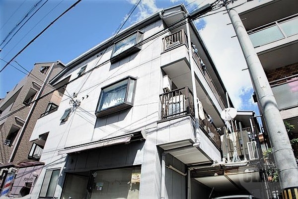 大阪市東淀川区上新庄２丁目の賃貸マンションの外観