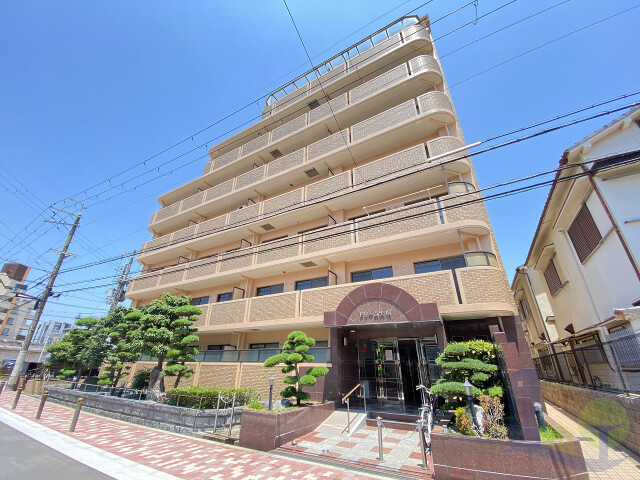大阪市東淀川区大桐２丁目の賃貸マンションの外観