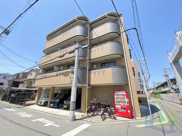 大阪市東淀川区下新庄４丁目の賃貸マンションの外観