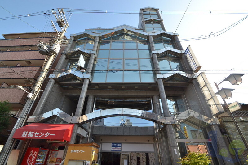 大阪市東淀川区小松１丁目の賃貸マンションの外観