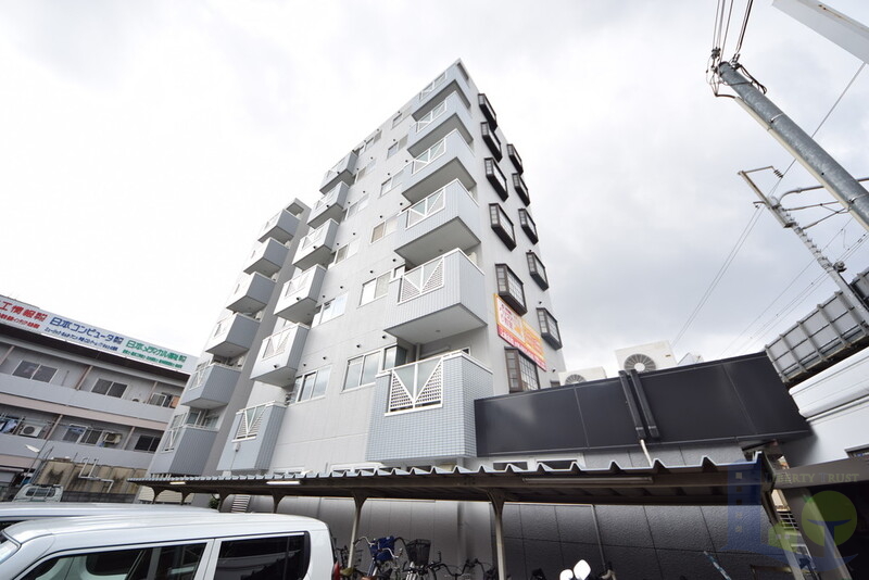 大阪市東淀川区豊新５丁目の賃貸マンションの外観