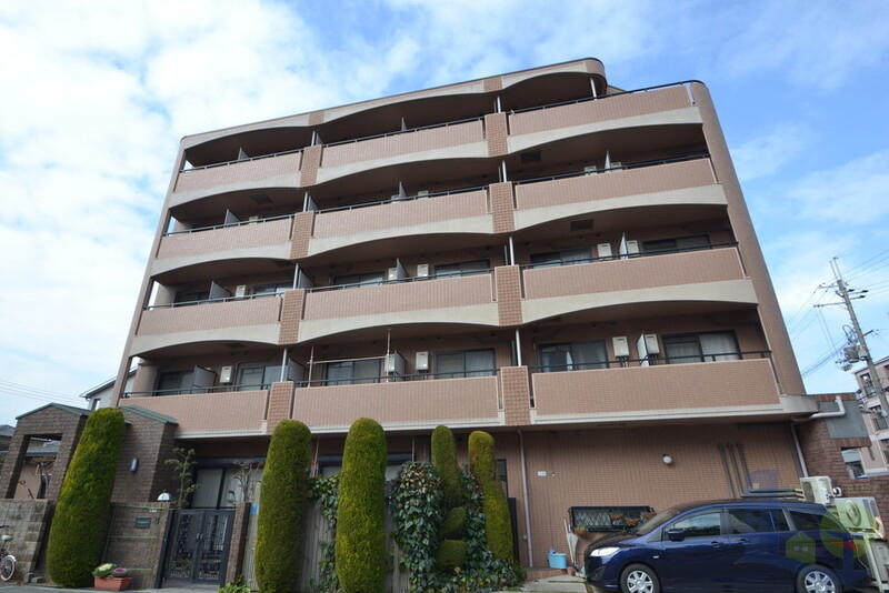 大阪市東淀川区大桐３丁目の賃貸マンションの外観