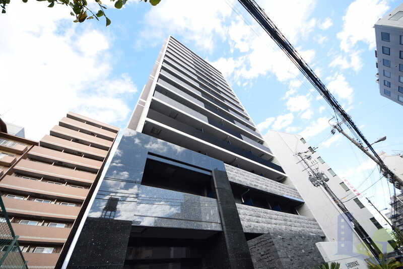 大阪市東淀川区東中島１丁目の賃貸マンションの外観