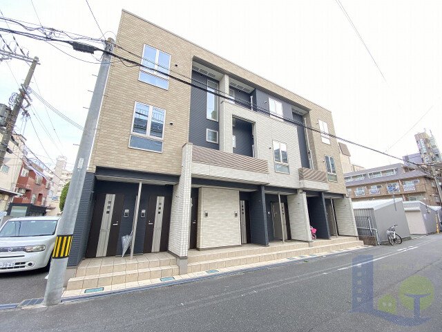 大阪市東淀川区豊新４丁目の賃貸アパートの外観