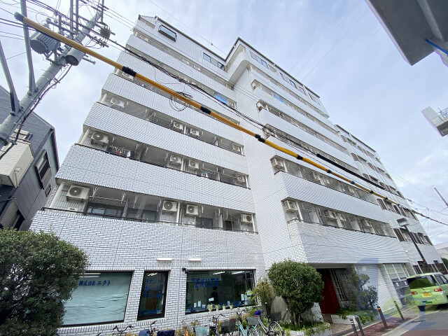 大阪市東淀川区下新庄４丁目の賃貸マンションの外観