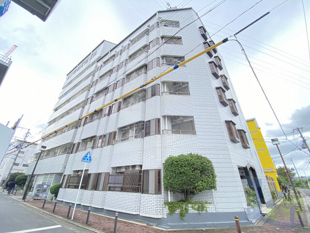 大阪市東淀川区下新庄４丁目の賃貸マンションの外観