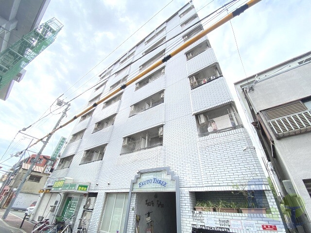 大阪市東淀川区下新庄４丁目の賃貸マンションの外観