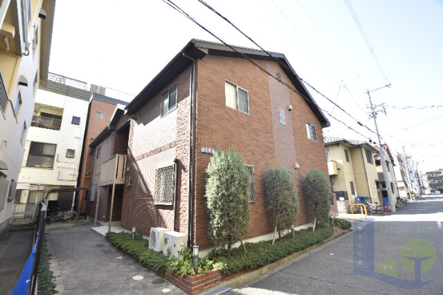 大阪市東淀川区下新庄５丁目の賃貸アパートの外観