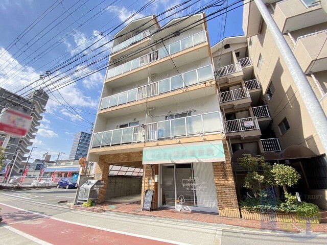 大阪市東淀川区豊新５丁目の賃貸マンションの外観