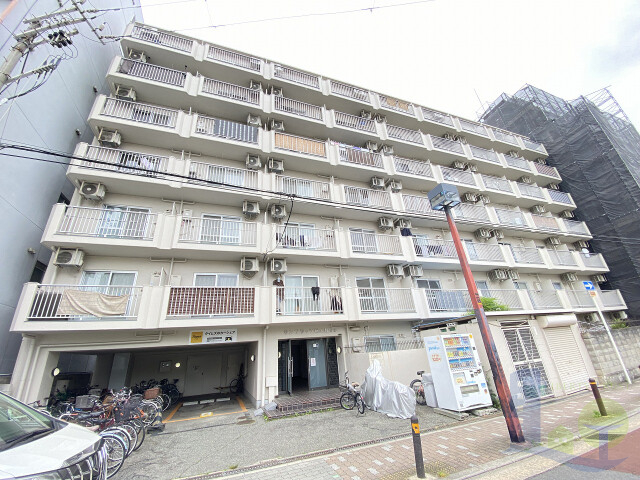大阪市東淀川区東中島４丁目の賃貸マンションの外観