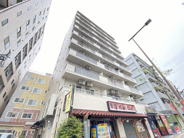 大阪市東淀川区東中島４丁目の賃貸マンションの外観