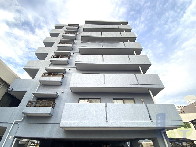 大阪市東淀川区豊新５丁目の賃貸マンションの外観