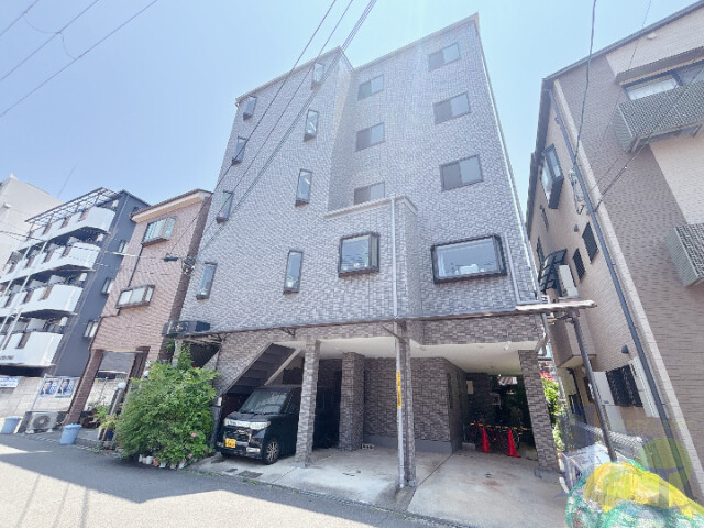大阪市東淀川区小松２丁目の賃貸マンションの外観