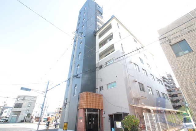 大阪市東淀川区菅原２丁目の賃貸マンションの外観