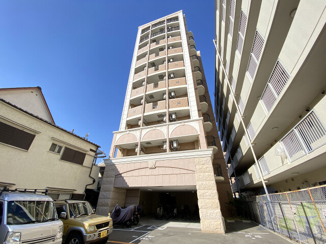 大阪市東淀川区菅原２丁目の賃貸マンションの外観