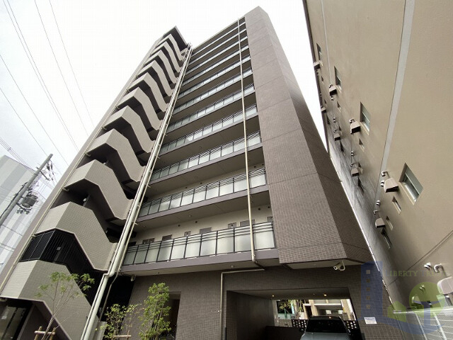 大阪市東淀川区豊新５丁目の賃貸マンションの外観