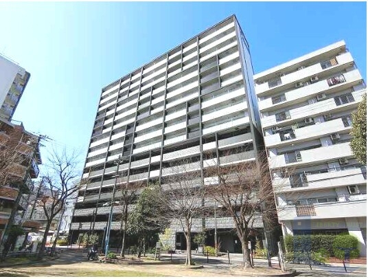 大阪市東淀川区東中島４丁目の賃貸マンションの外観