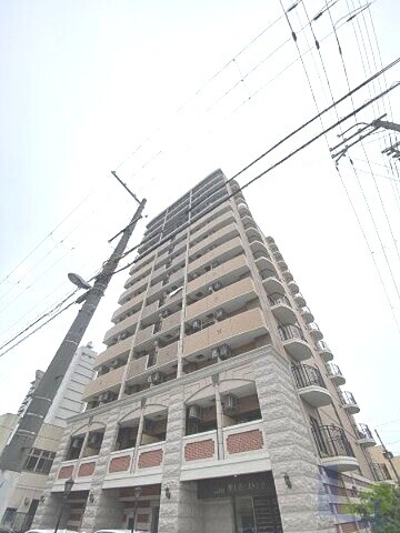 大阪市東淀川区東中島６丁目の賃貸マンションの外観