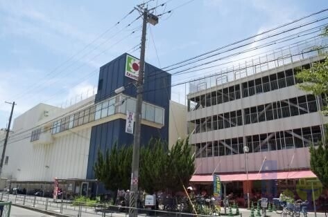 イズミヤ上新庄店 572m イズミヤ上新庄店 572m