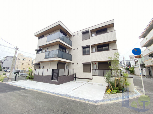 大阪市東淀川区豊里２丁目の賃貸アパートの外観
