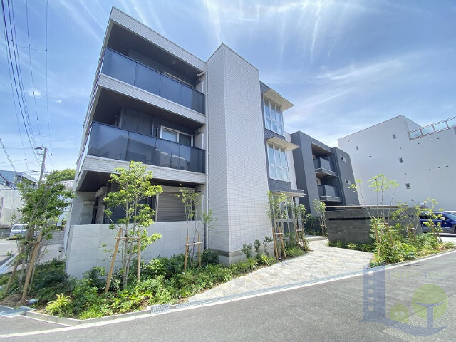 大阪市東淀川区上新庄２丁目の賃貸アパートの外観