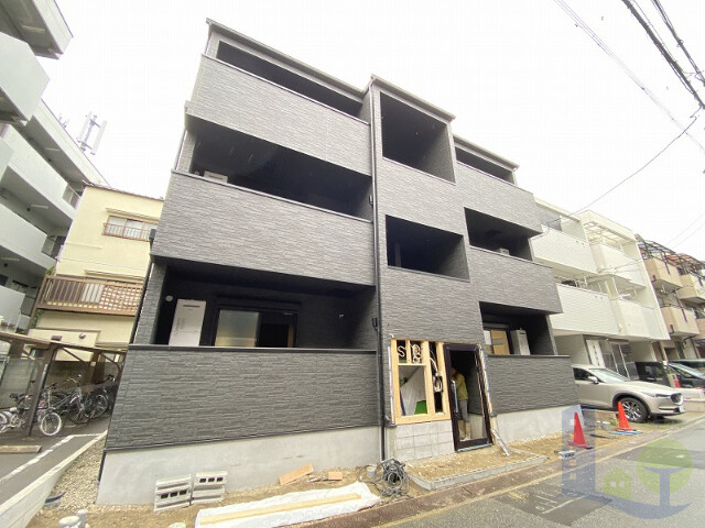 大阪市東淀川区井高野２丁目の賃貸アパートの外観