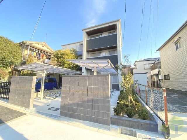大阪市東淀川区豊新２丁目の賃貸アパートの外観
