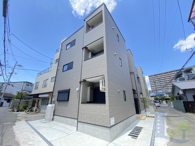 大阪市東淀川区下新庄５丁目の賃貸アパートの外観