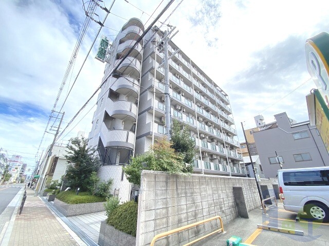 大阪市東淀川区小松２丁目の賃貸マンションの外観