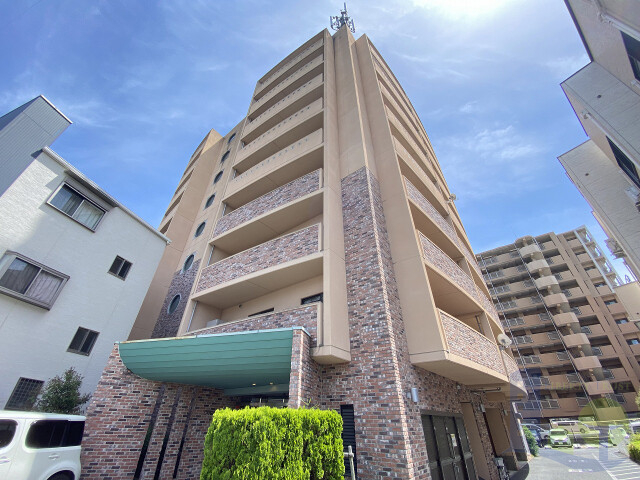大阪市東淀川区上新庄３丁目の賃貸マンションの外観