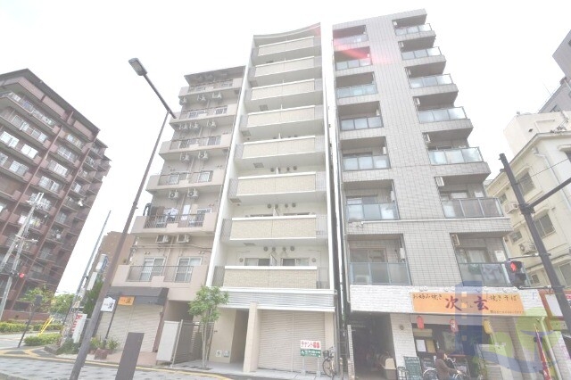 大阪市東淀川区東中島４丁目の賃貸マンションの外観
