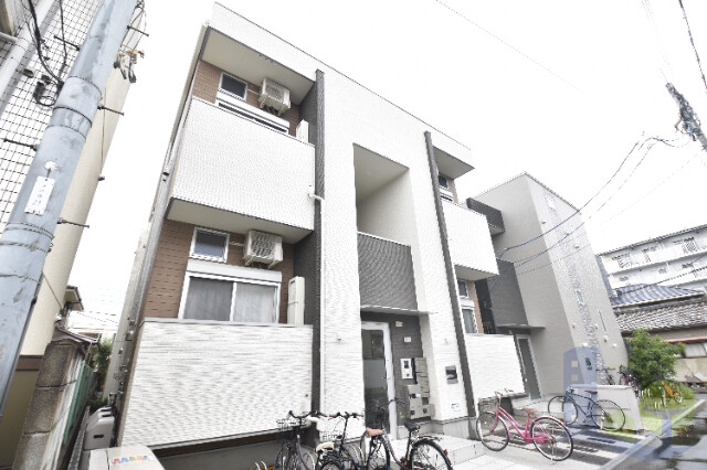 大阪市東淀川区大桐３丁目の賃貸アパートの外観